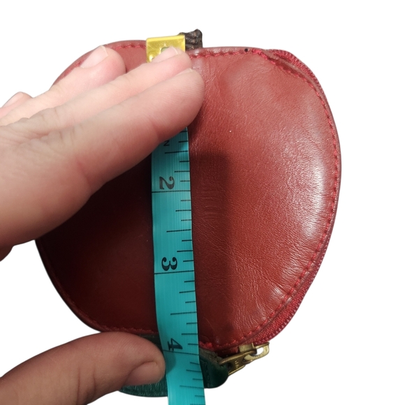 Red Apple-Shaped Coin Purse - Picture 6 of 10